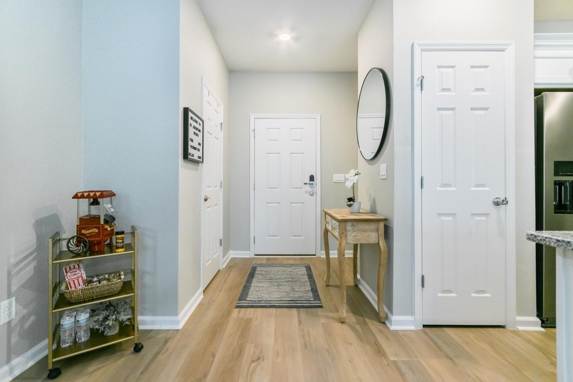 Сasa de vacaciones Cozy 3br Townhouse, 15 Mins To Downtown